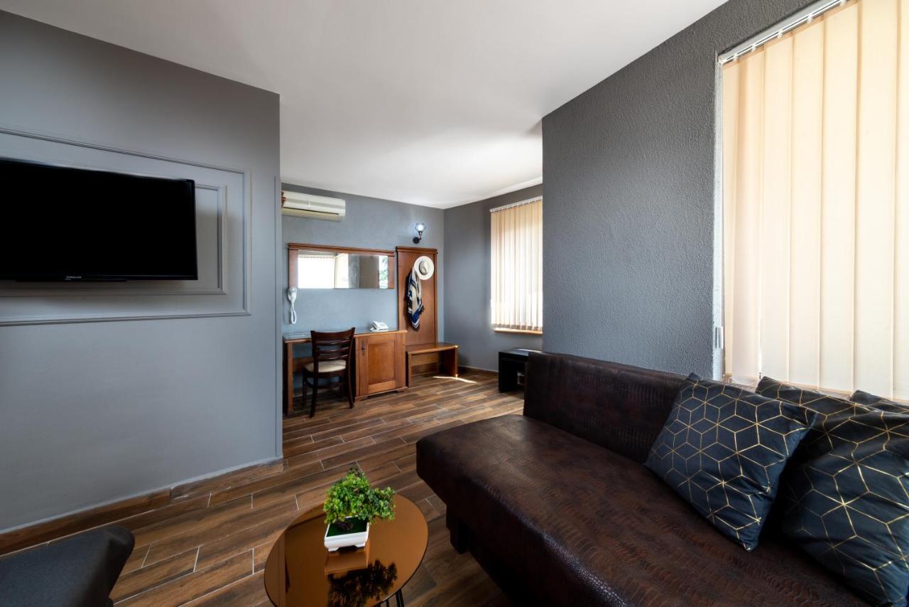 Petrov Family Hotel Nesebar Exterior photo